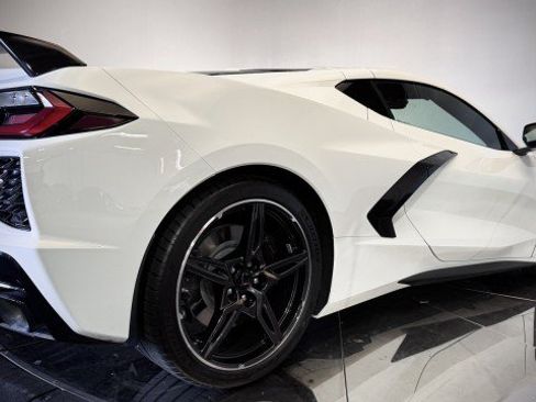 Used 2024 Chevrolet Corvette Stingray Premium Cpe w/ Z51 Performance Package RWD image 28