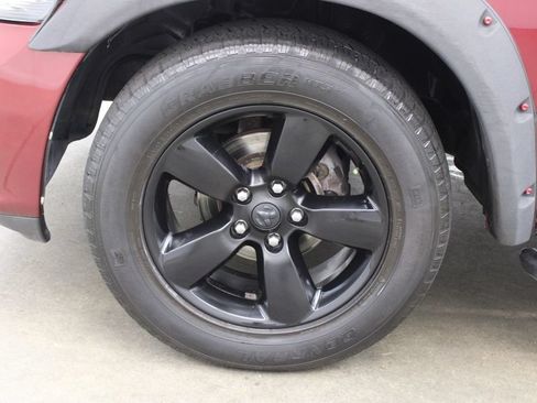 Used 2017 RAM 1500 Express w/ Express Value Package RWD image 24