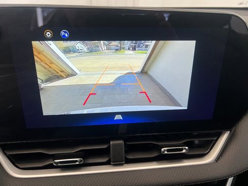 Used 2025 Chevrolet Equinox LT image 64