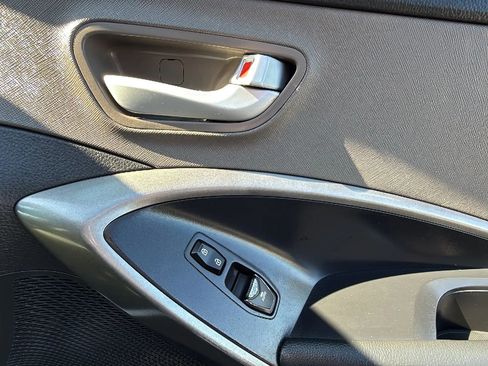 Used 2017 Hyundai Santa Fe Sport image 28