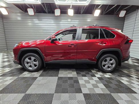 Used 2022 Toyota RAV4 XLE w/ Convenience Package AWD/4WD image 8