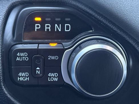 Used 2022 RAM 1500 Big Horn AWD/4WD image 34