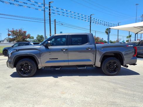 Used 2023 Toyota Tundra SR5 AWD/4WD image 5