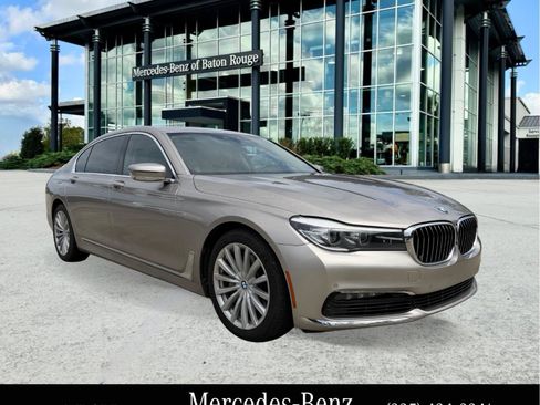 Used 2018 BMW 740i RWD image 1
