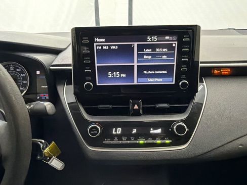 Used 2020 Toyota Corolla LE image 27