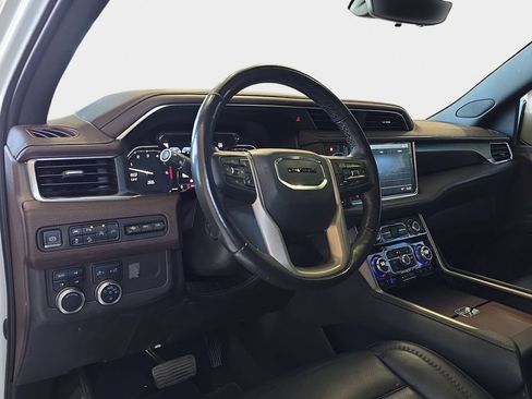 Used 2021 GMC Yukon Denali w/ Denali Premium Package AWD/4WD image 19