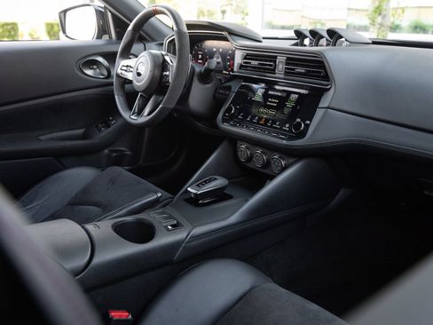 Used 2024 Nissan Z NISMO w/ Floor Mat Package RWD image 12