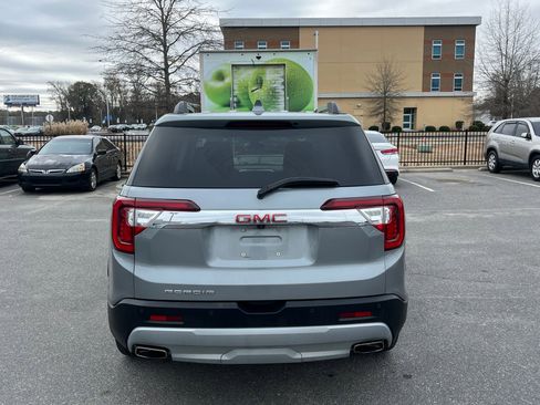 Used 2023 GMC Acadia SLT image 8
