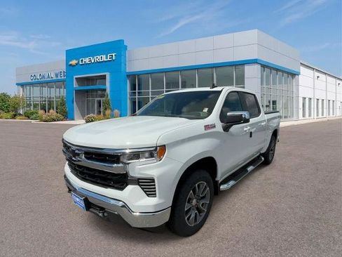 Used 2026 Chevrolet Silverado 1500 LT AWD/4WD image 1