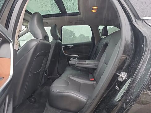 Used 2017 Volvo XC60 T5 Inscription image 36