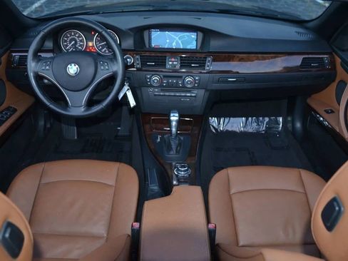 Used 2013 BMW 328i Convertible image 9