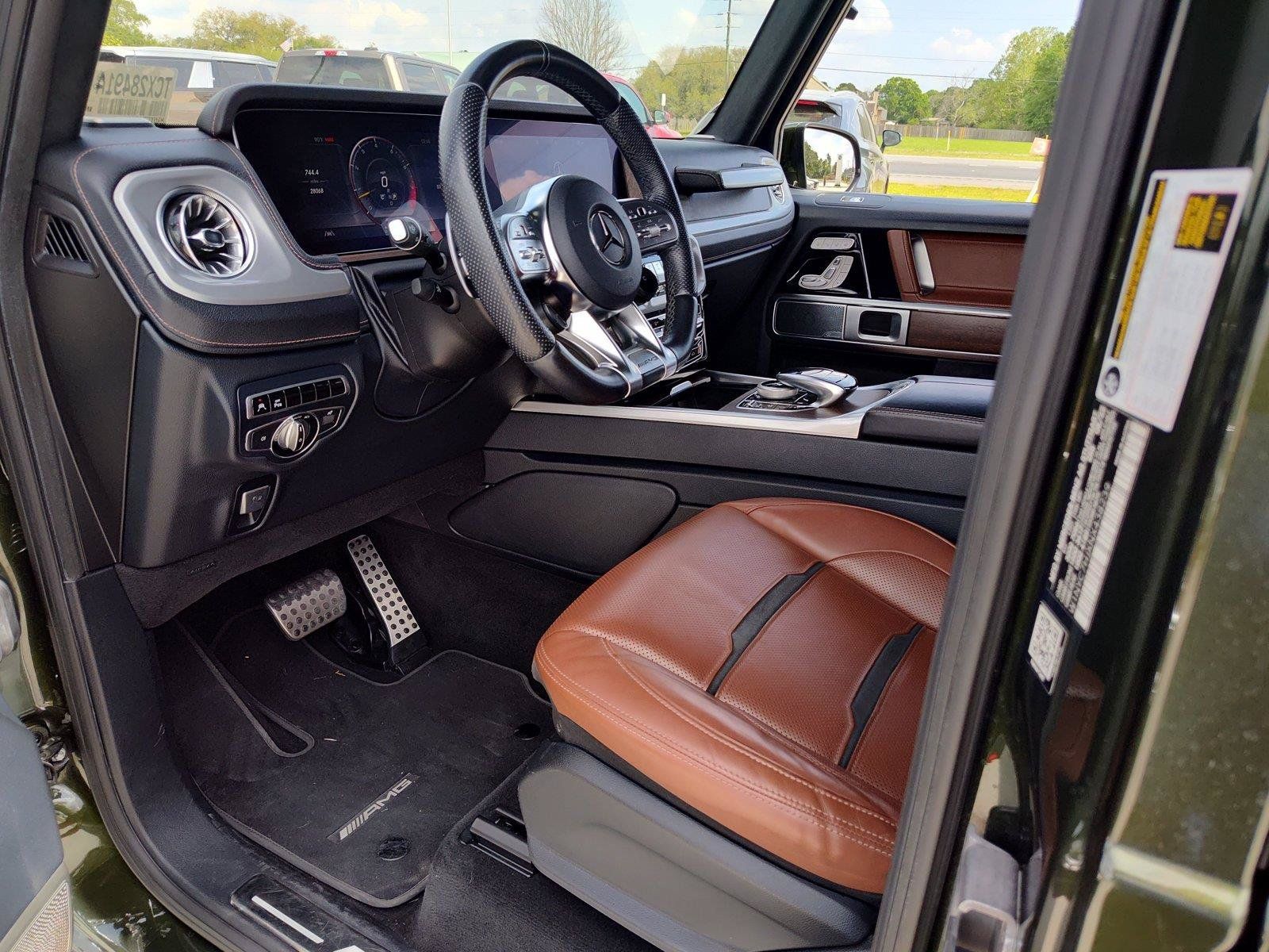 Certified 2022 Mercedes-Benz G 63 AMG 4MATIC w/ AMG Performance Package image 2
