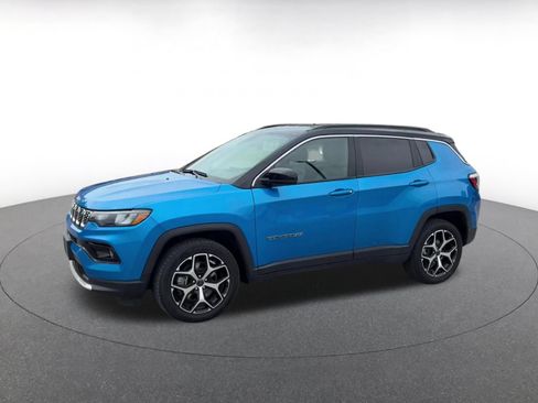 Used 2025 Jeep Compass Limited AWD/4WD image 6