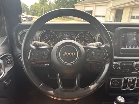 Used 2022 Jeep Gladiator Sport AWD/4WD image 26