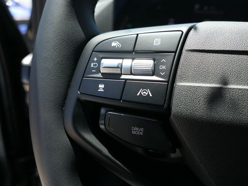 New 2026 Kia Sportage LX FWD image 11