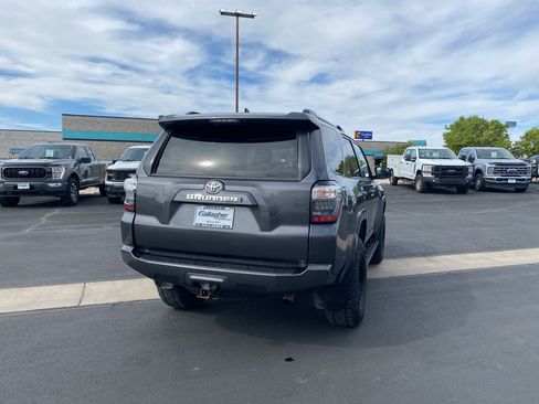Used 2020 Toyota 4Runner SR5 Premium AWD/4WD image 22