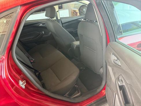 Used 2016 Ford Focus SE FWD image 14
