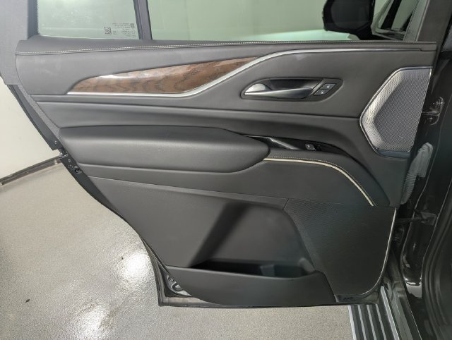 Used 2023 Cadillac Escalade Sport Platinum w/ Heavy-Duty Trailer Package AWD/4WD image 16
