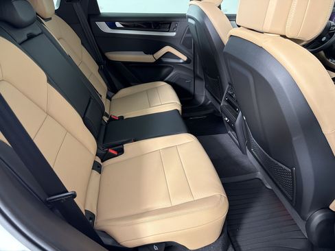Used 2026 Porsche Cayenne AWD/4WD image 29