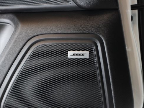 Certified 2024 Porsche Macan image 21