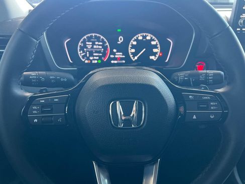 Used 2025 Honda Pilot Touring image 21