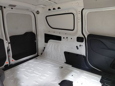 Used 2019 RAM ProMaster City Tradesman FWD image 12