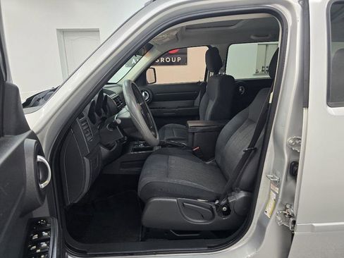 Used 2011 Dodge Nitro Heat RWD image 10