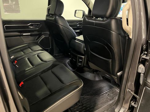Used 2022 RAM 1500 Laramie image 32