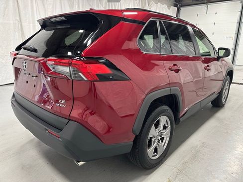 Used 2025 Toyota RAV4 LE AWD/4WD image 7