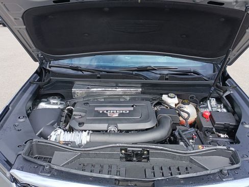 Used 2024 Cadillac XT4 Luxury w/ Cold Weather Package image 31