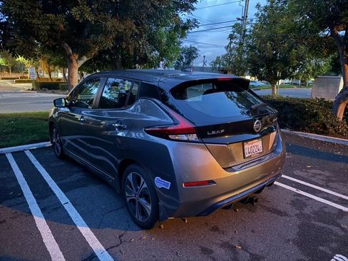 Used 2019 Nissan Leaf SV w/ Protection Package image 3