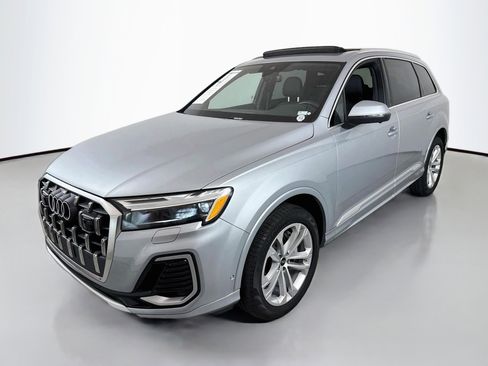 Used 2025 Audi Q7 3.0T Premium Plus AWD/4WD image 3