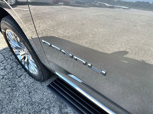 New 2026 GMC Yukon Denali w/ Sun & Power Step Package image 14