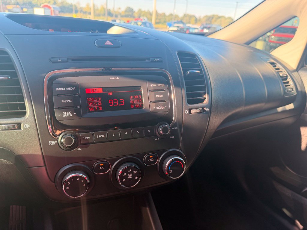 Used 2017 Kia Forte LX FWD image 24