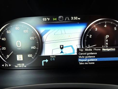 Used 2020 Volvo V60 T5 Cross Country w/ Protection Package Premier AWD/4WD image 18