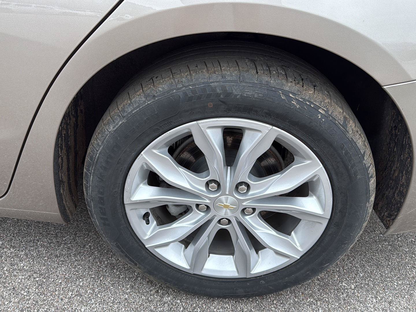 Used 2023 Chevrolet Malibu LT FWD image 16
