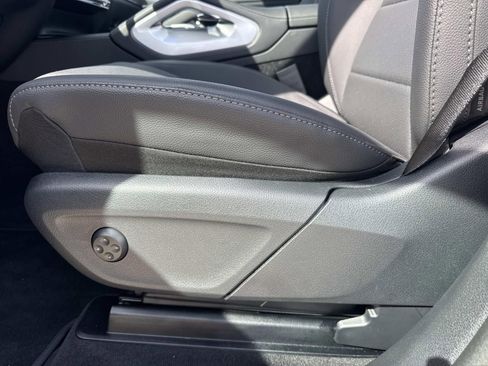 Used 2026 Mercedes-Benz GLS 450 4MATIC image 18