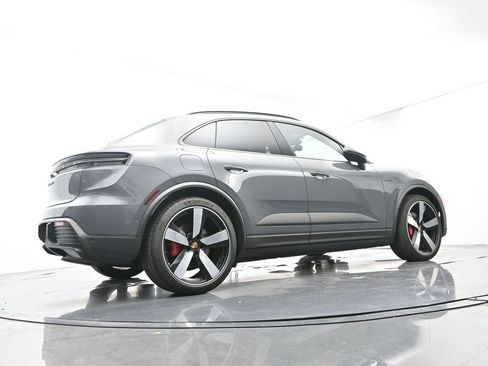 Certified 2025 Porsche Macan 4S Electric AWD/4WD image 50