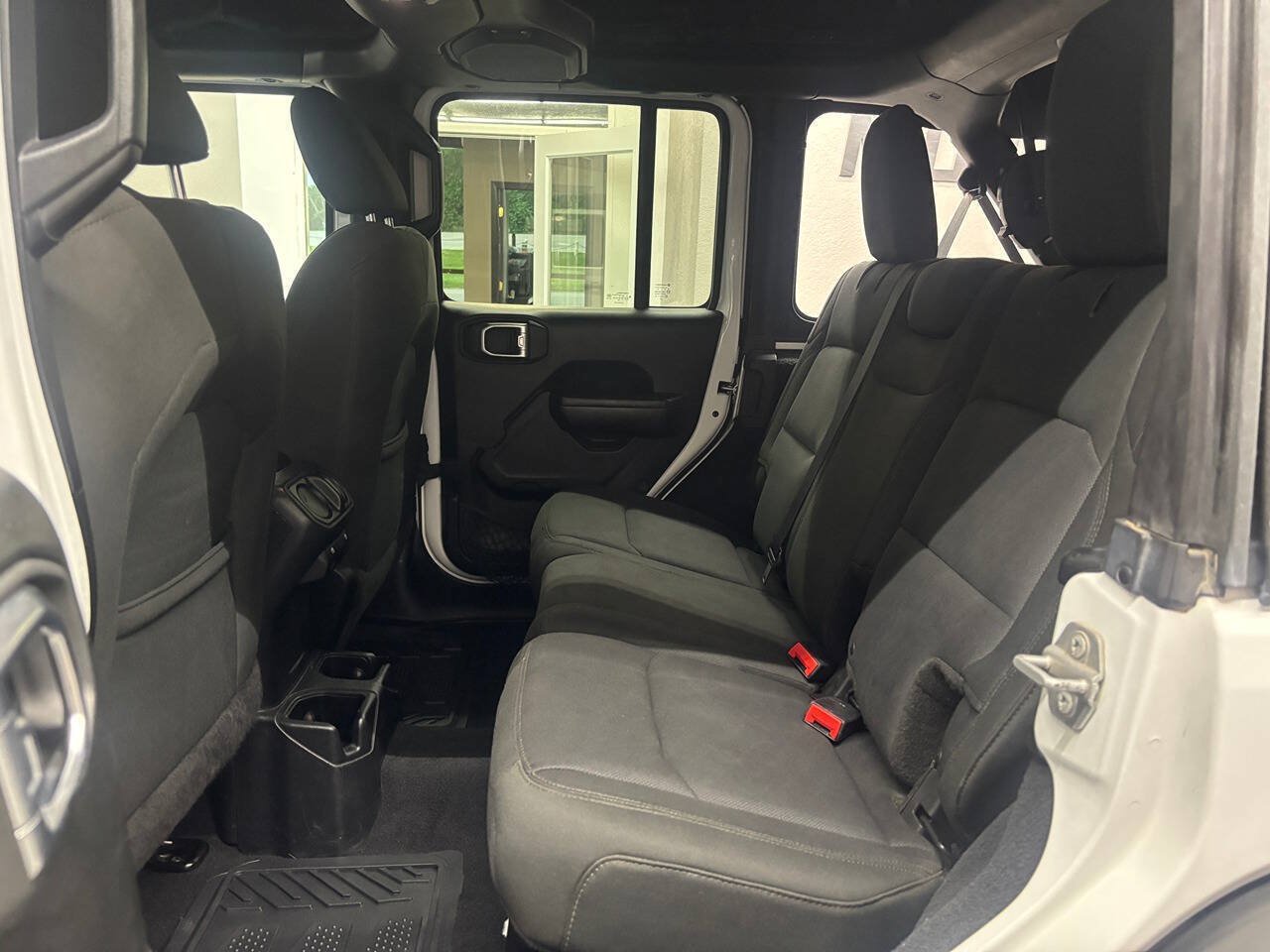 Used 2018 Jeep Wrangler Unlimited Sport S AWD/4WD image 17
