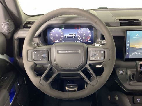 Used 2023 Land Rover Defender 110 V8 image 14