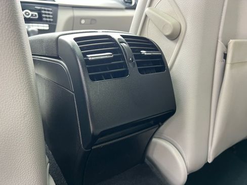 Used 2013 Mercedes-Benz C 250 Sedan w/ Premium 1 Pkg image 20