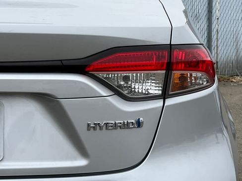 Used 2021 Toyota Corolla LE FWD image 20
