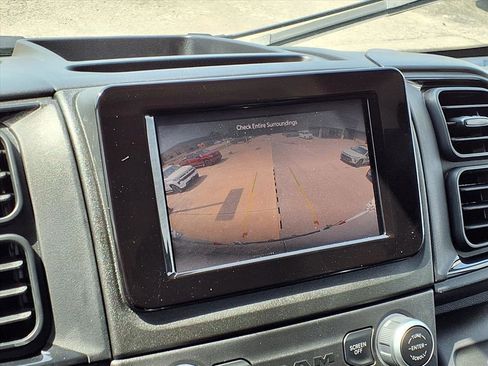 Used 2025 RAM ProMaster 2500 w/ Convenience Group image 5