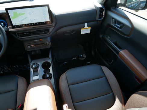 Used 2026 Ford Bronco Sport Outer Banks w/ Sasquatch Outer Banks Package AWD/4WD image 11
