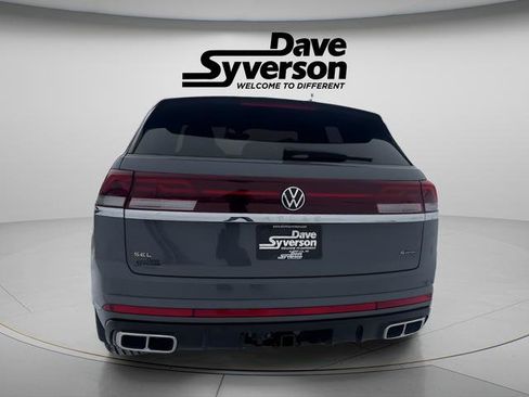 New 2026 Volkswagen Atlas Cross Sport SEL Premium R-Line image 4