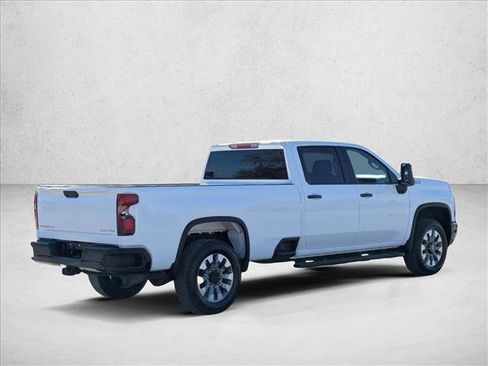 Used 2025 Chevrolet Silverado 2500 Custom w/ Custom Value Package AWD/4WD image 5