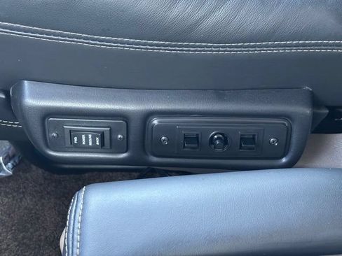 Used 2025 GMC Savana 2500 w/ Driver Convenience Package RWD image 33