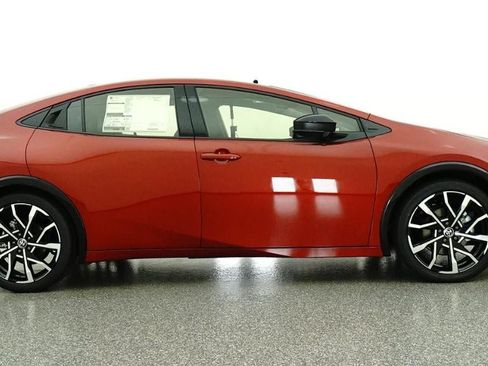 New 2026 Toyota Prius Plug-In Hybrid FWD image 27
