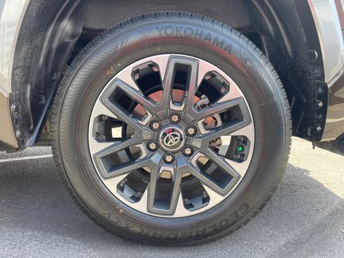 Certified 2025 Toyota Tundra Limited AWD/4WD image 26
