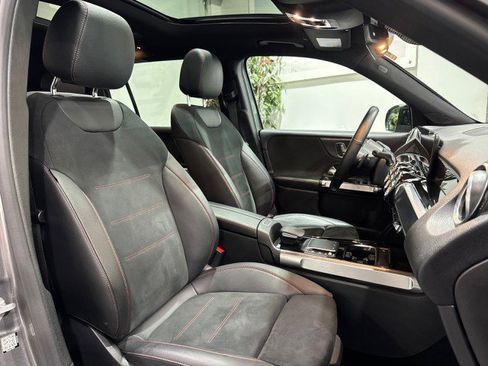 Used 2021 Mercedes-Benz GLB 250 4MATIC image 56